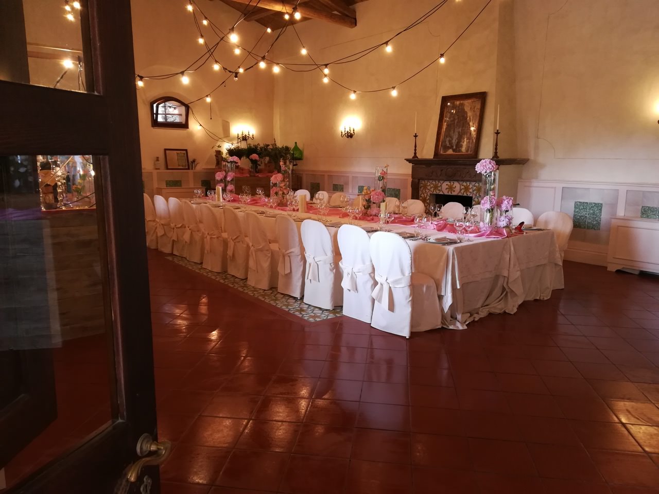 Interiors of the reception rooms for weddings with floral arrangements - Villa Ventura - Falerna - Catanzaro - Calabria